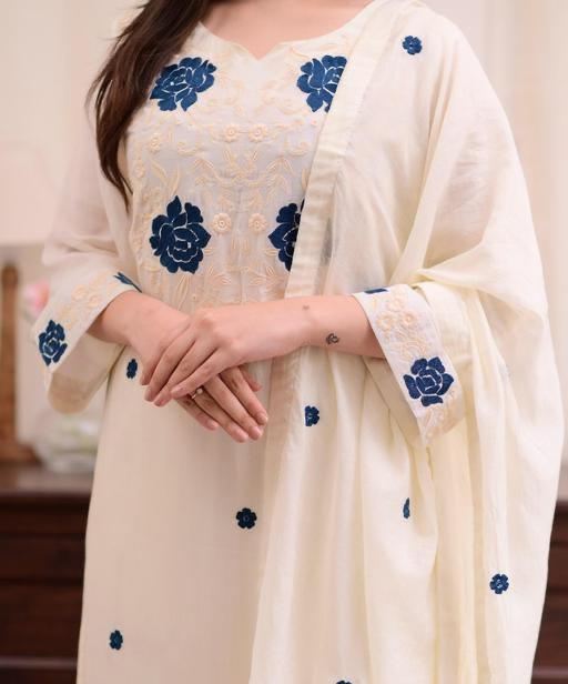 Aishani Women's Elegant Embroidered Kurta Set with Dupatta – 3-Piece Ethnic Wear